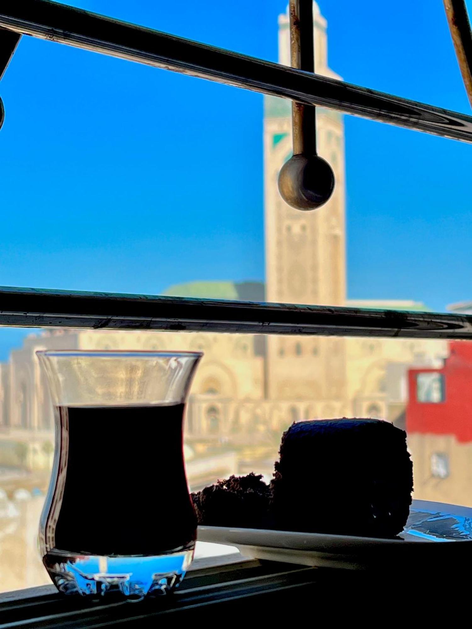 Bel Appartement Avec Une Belle Vue Sur La Grande Mosquee Hassan II Et La Mer Casablanca Exterior foto